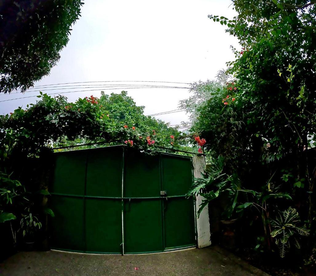 Auntie Gigi'S Place Tagaytay City Kültér fotó
